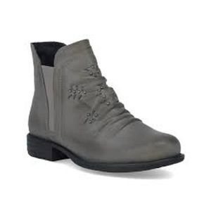 The Miz Mooz Limit women ankle bootie size 6.5 graphite